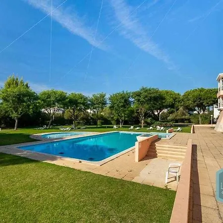 Apartment Clube Do E4 Dream Lodging Quarteira